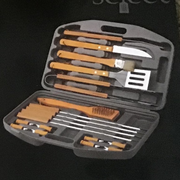 16 - NWOT CHEF BASICS 18 PIECE BARBECUE SET - Picture 3 of 7